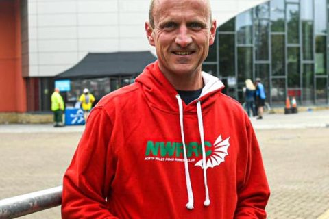 Jonathan Strikes Gold At Gateshead Half-marathon